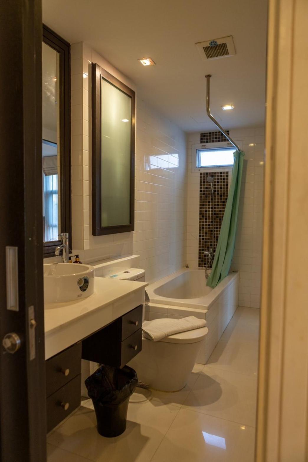 P Villa Lamoon Thonglor Bangkok Kültér fotó